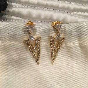 Triangle earrings w Swarovski diamonds